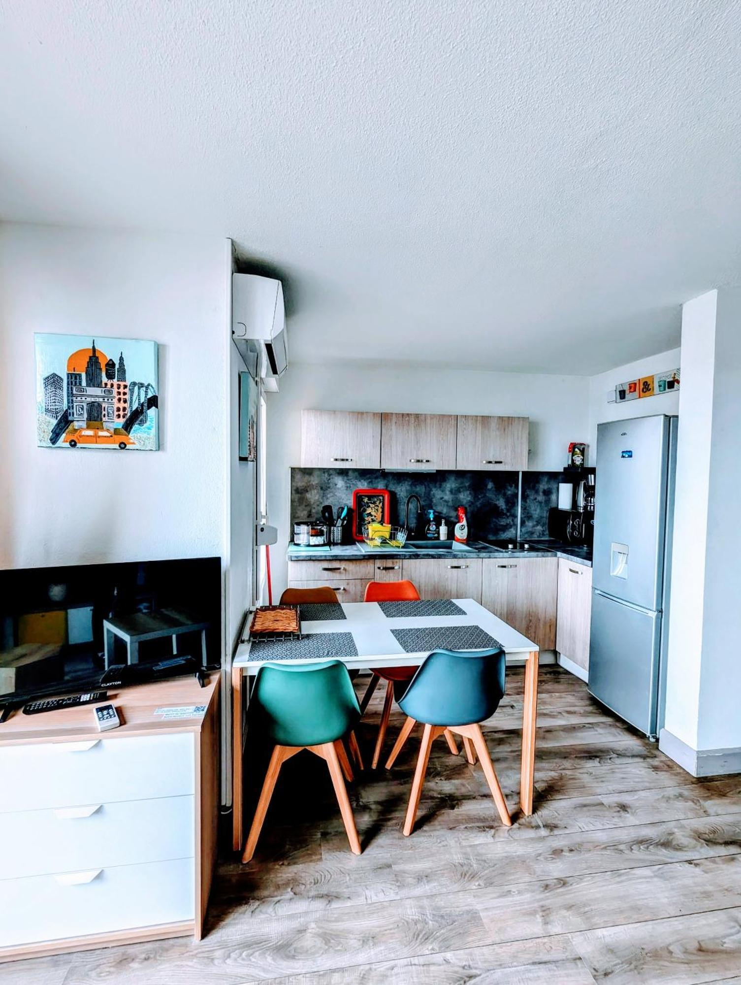 T2 Climatise Vue Sur Mer, Wifi, Piscine Et Parking Sète Kültér fotó